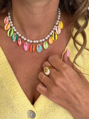 Collier coquillages (multicolore uni et perles )