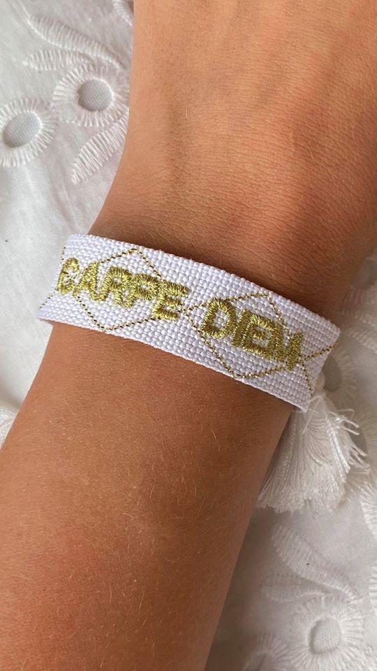 Bracelet inscription Carpe Diem