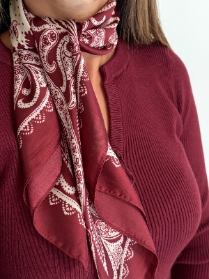 Foulard satiné (bordeaux )