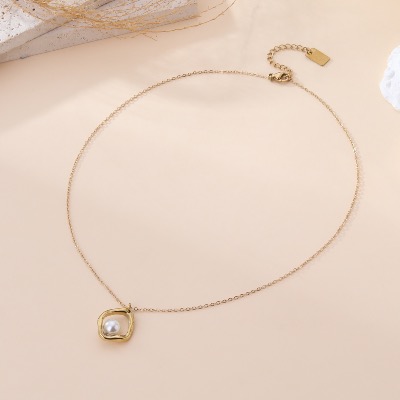 Collier Clara