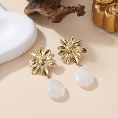 Boucles d’oreilles Marie (blanc)